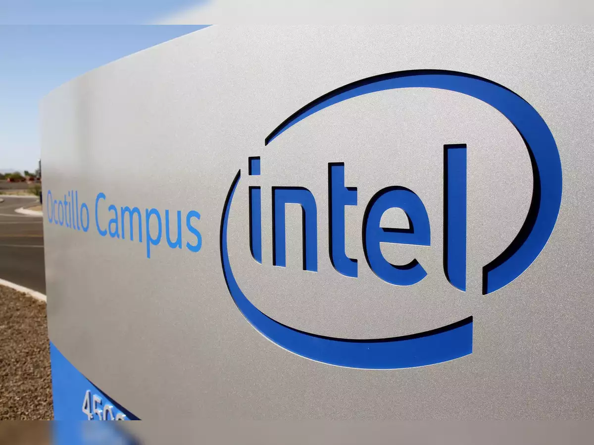 Intel Shares Plunge 28%, Impact on Global Chip Stocks and Market Reactions